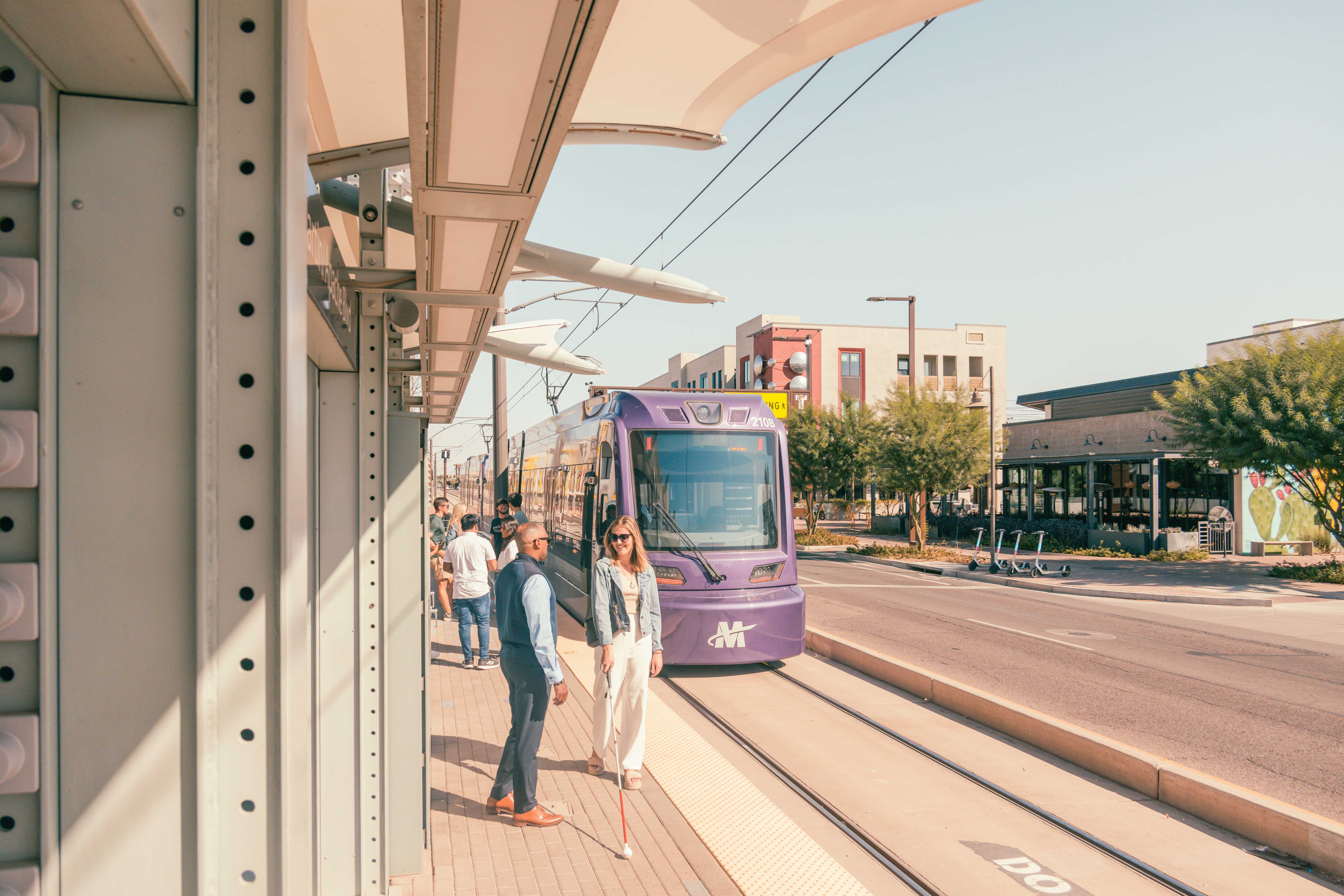 Valley Metro lightrail approaching station